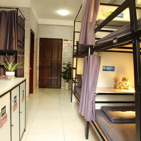 S Phuot Airport Hostel Ho Chi Minh City Exterior photo