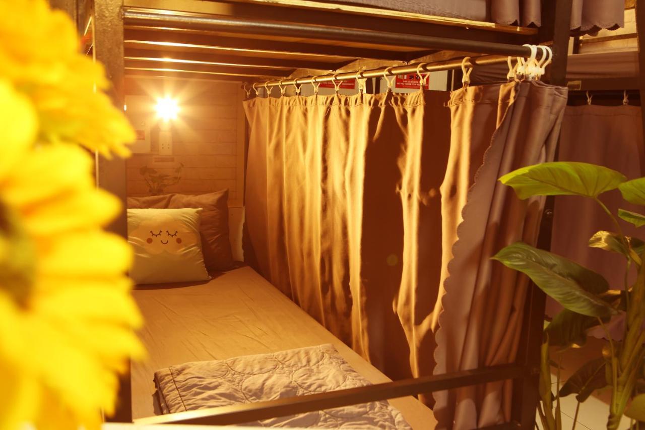 S Phuot Airport Hostel Ho Chi Minh City Exterior photo