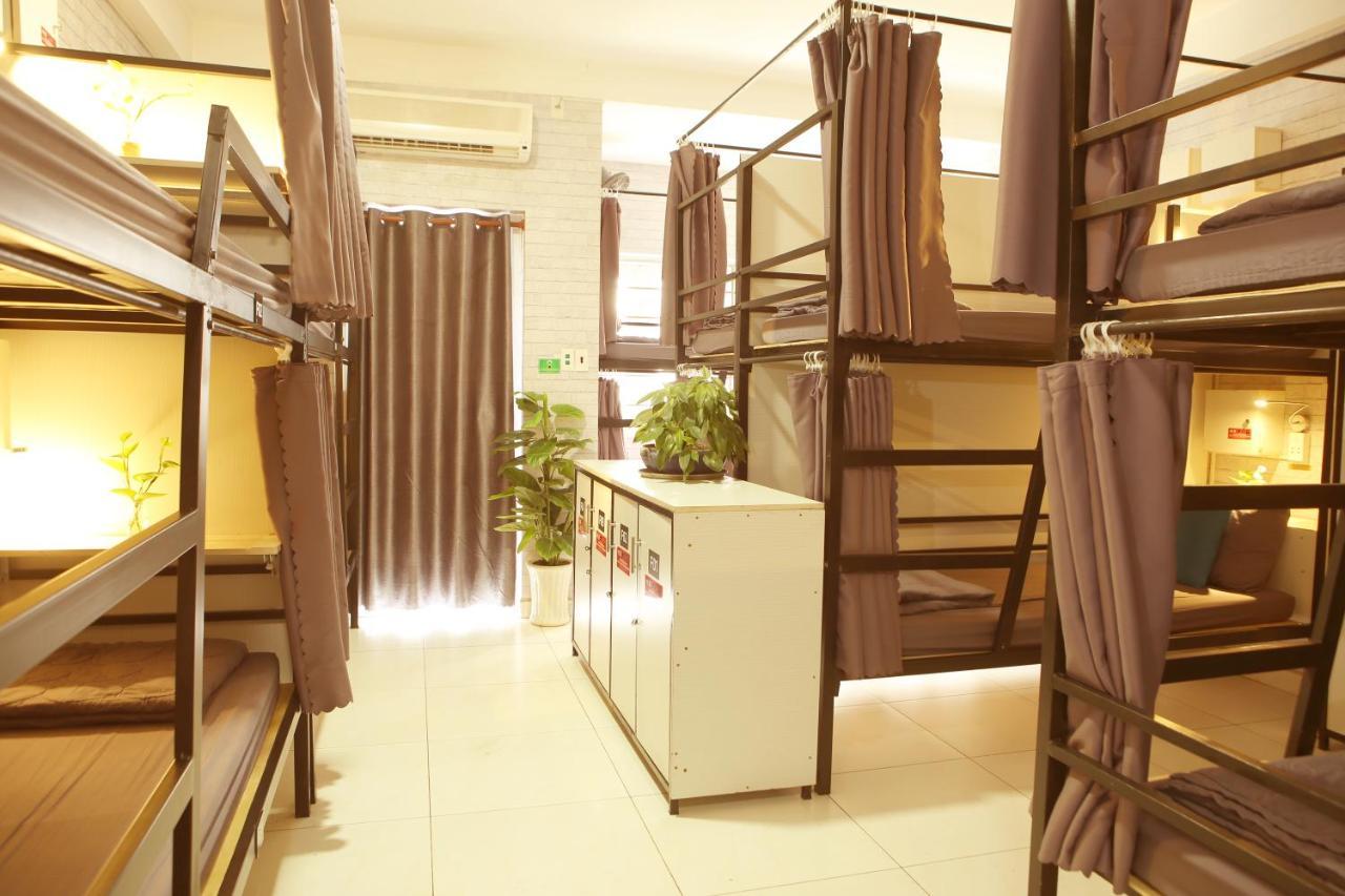S Phuot Airport Hostel Ho Chi Minh City Exterior photo