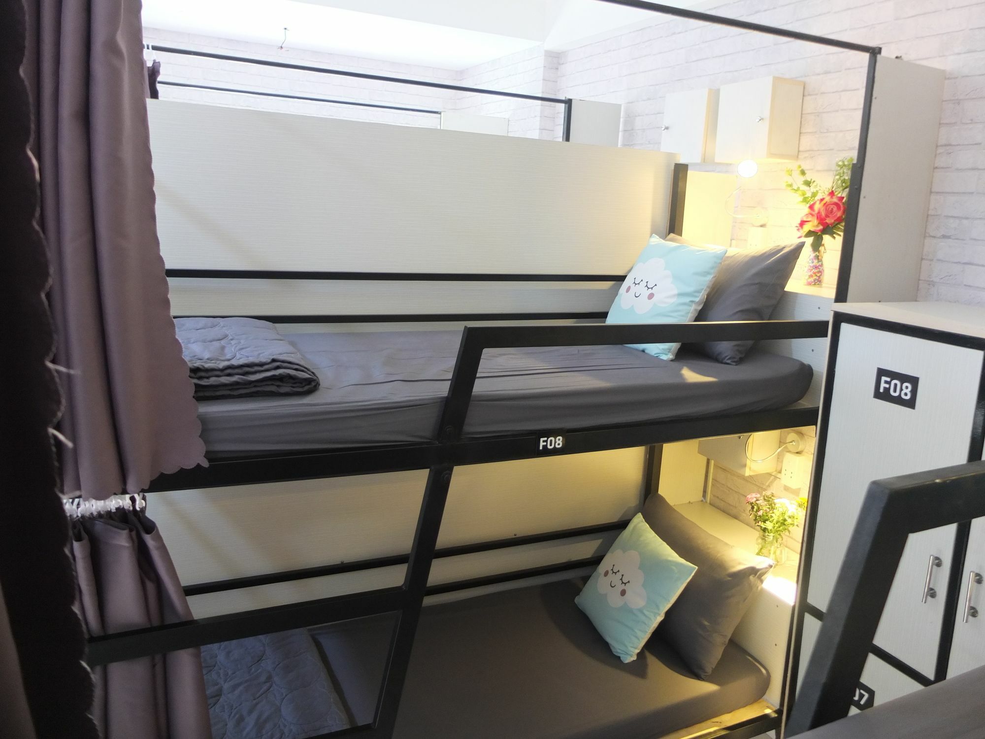 S Phuot Airport Hostel Ho Chi Minh City Exterior photo
