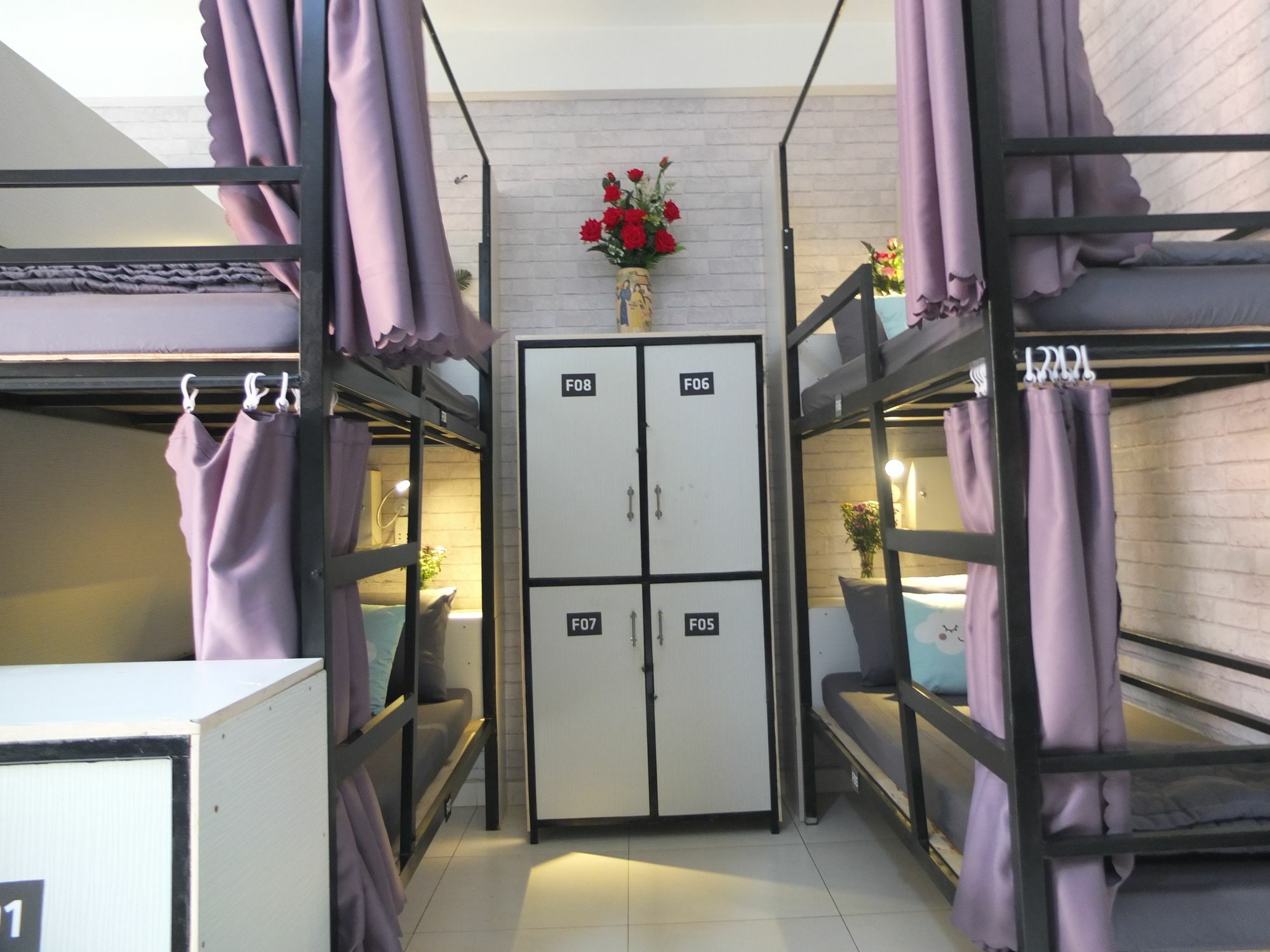 S Phuot Airport Hostel Ho Chi Minh City Exterior photo