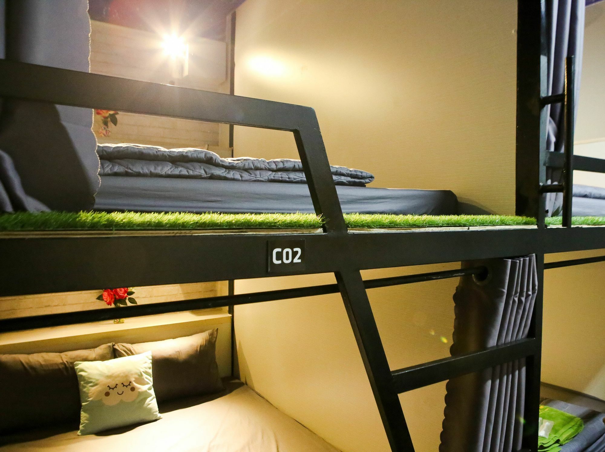 S Phuot Airport Hostel Ho Chi Minh City Exterior photo
