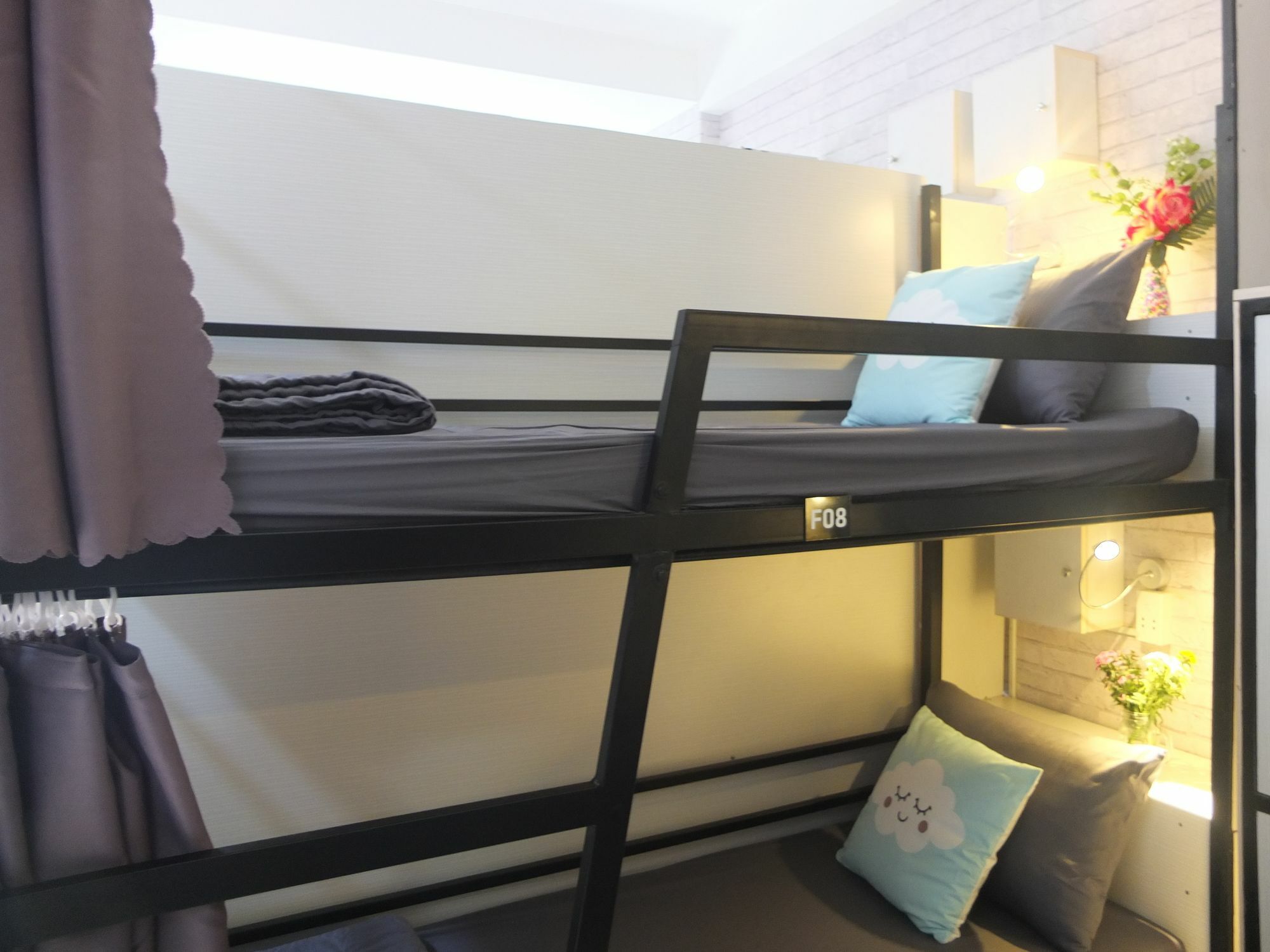 S Phuot Airport Hostel Ho Chi Minh City Exterior photo